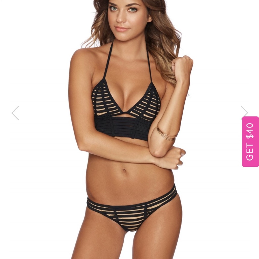 Gorgeous beach bunny swimsuit (like new)